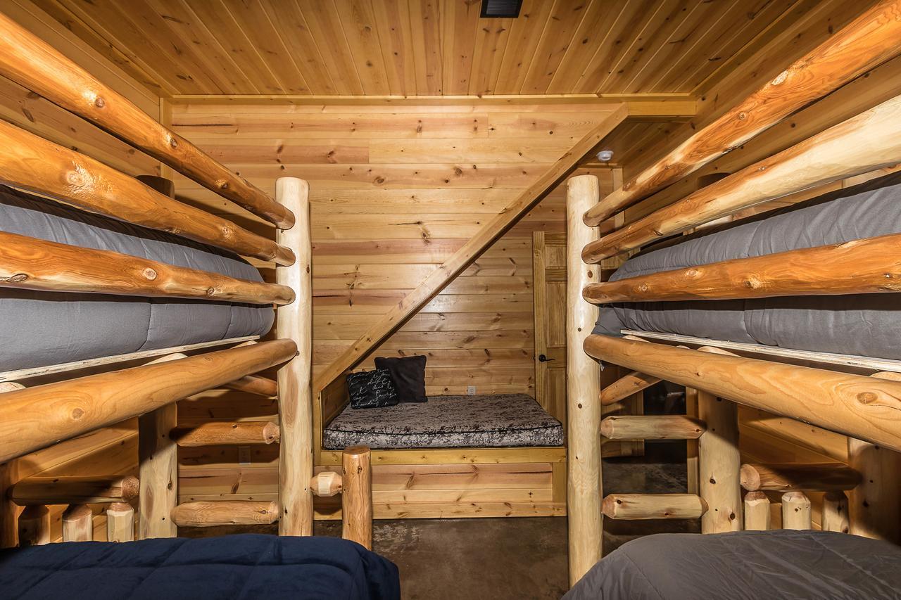 Hocking Hills Cabins & Resort Foxfire Logan Exterior foto